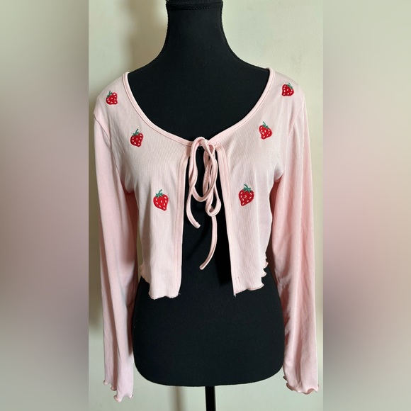 ROMWE Sweaters - Women’s pink strawberry cropped cardigan.      Size Large